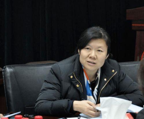 王莉的个人资料,才华横溢的职场精英,多面手的成长故事