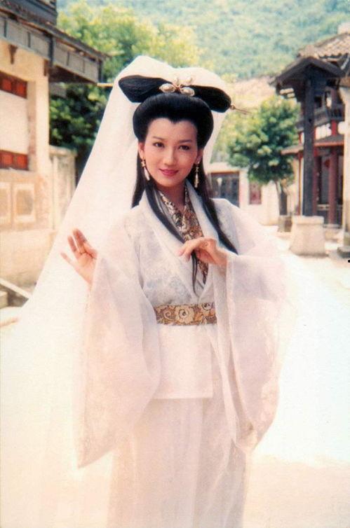 赵雅芝飞个人资料,岁月如歌，优雅依旧的港姐传奇